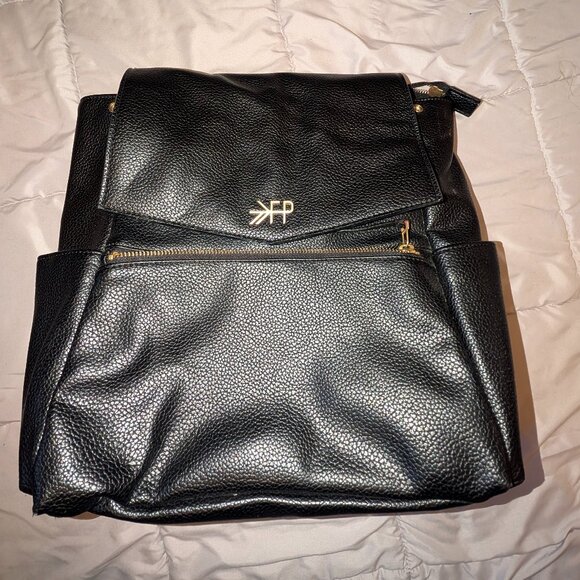 Freshly Picked Diaper Backpack - Picture 2 of 7